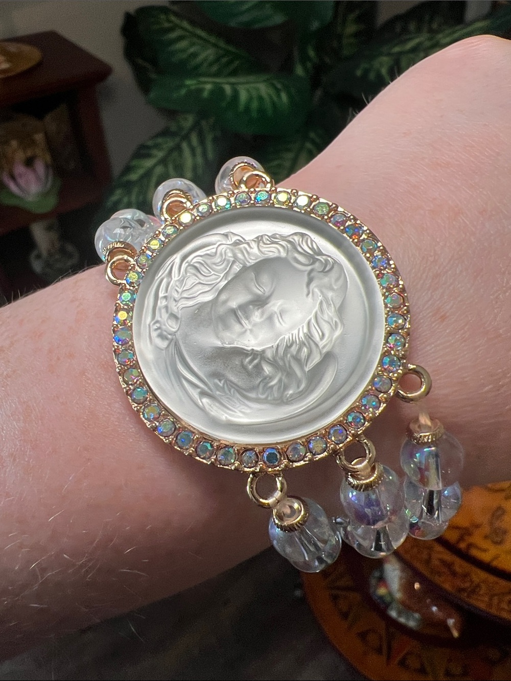 Kirk’s Folly Dream Angel Stretchy Iridescent AB Rhinestone Glass Beaded Bracelet